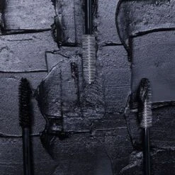 Dramatic Volume Mascara -Cosmetics Store 01322 00 prod8 all 480