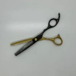 Scissors And Thinners -Cosmetics Store img 7944 2