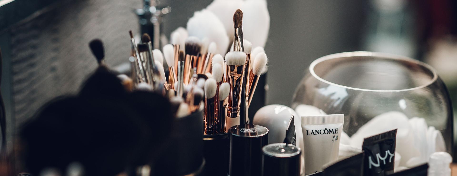 Cosmetics Store 19 Cosmetics Store -Cosmetics Store makeup 3081015 1920